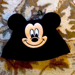Disney Parks brand Mickey Mouse fleece hat